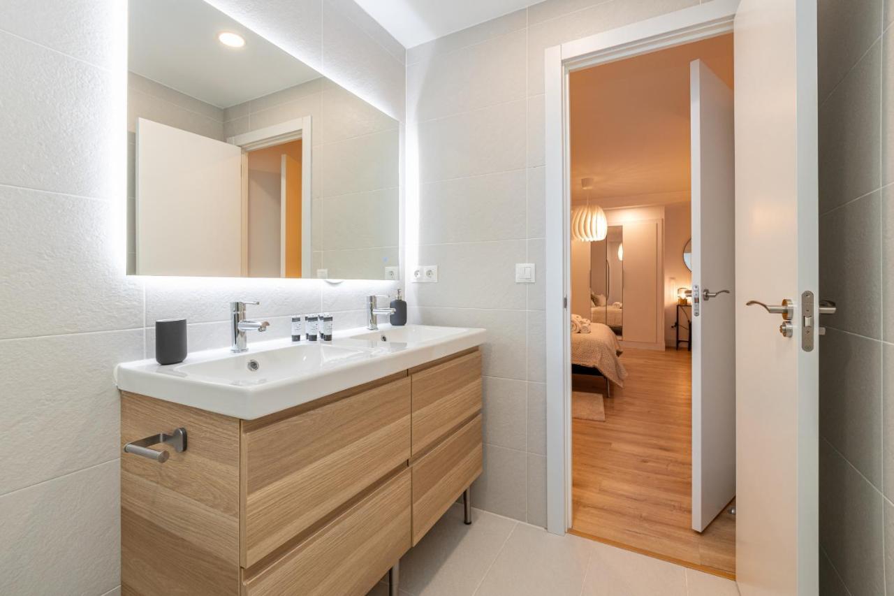 C26 Gorgeous 4 Bdrm Apartament In Plaza Uncibay Málaga Esterno foto